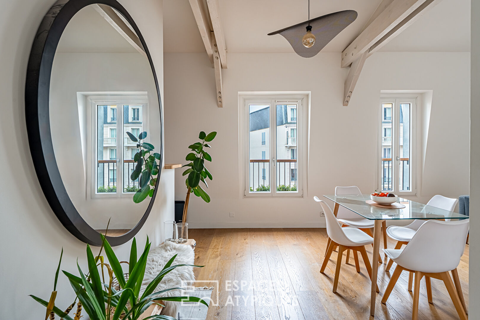 Dernier étage au volume généreux