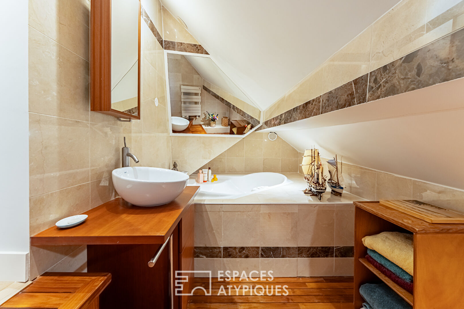 Loft house with terrace in Saint-Cucufa