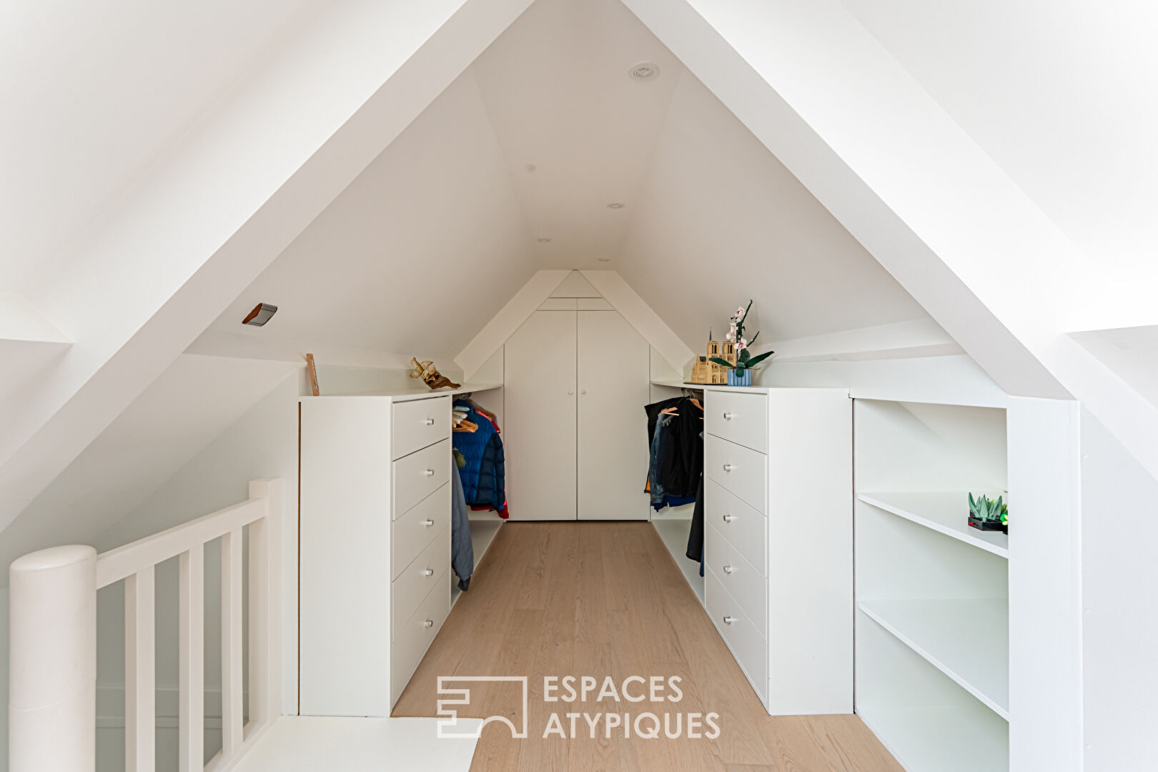 Loft house with terrace in Saint-Cucufa