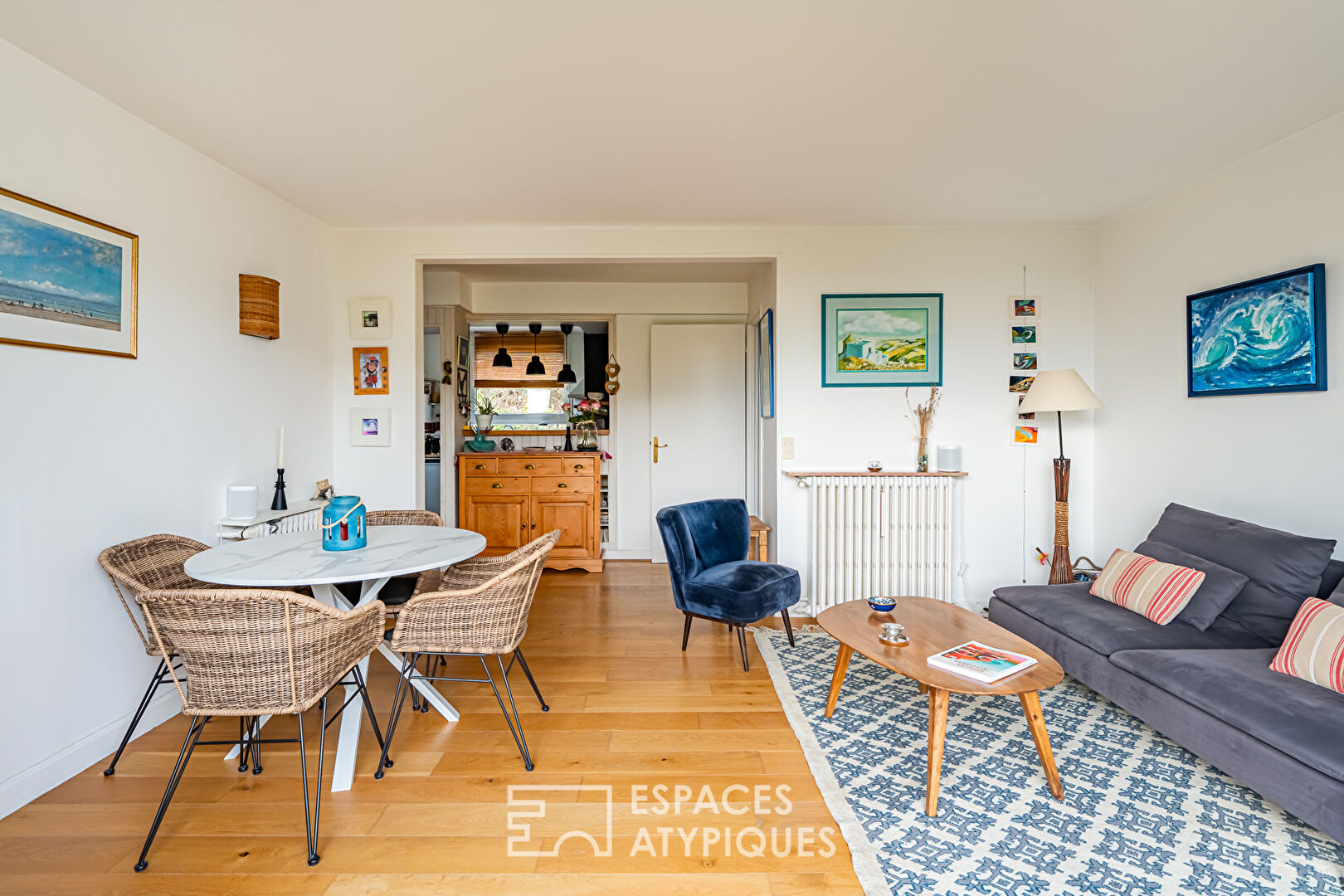 Lumineux premier étage avec balcon sur espace vert