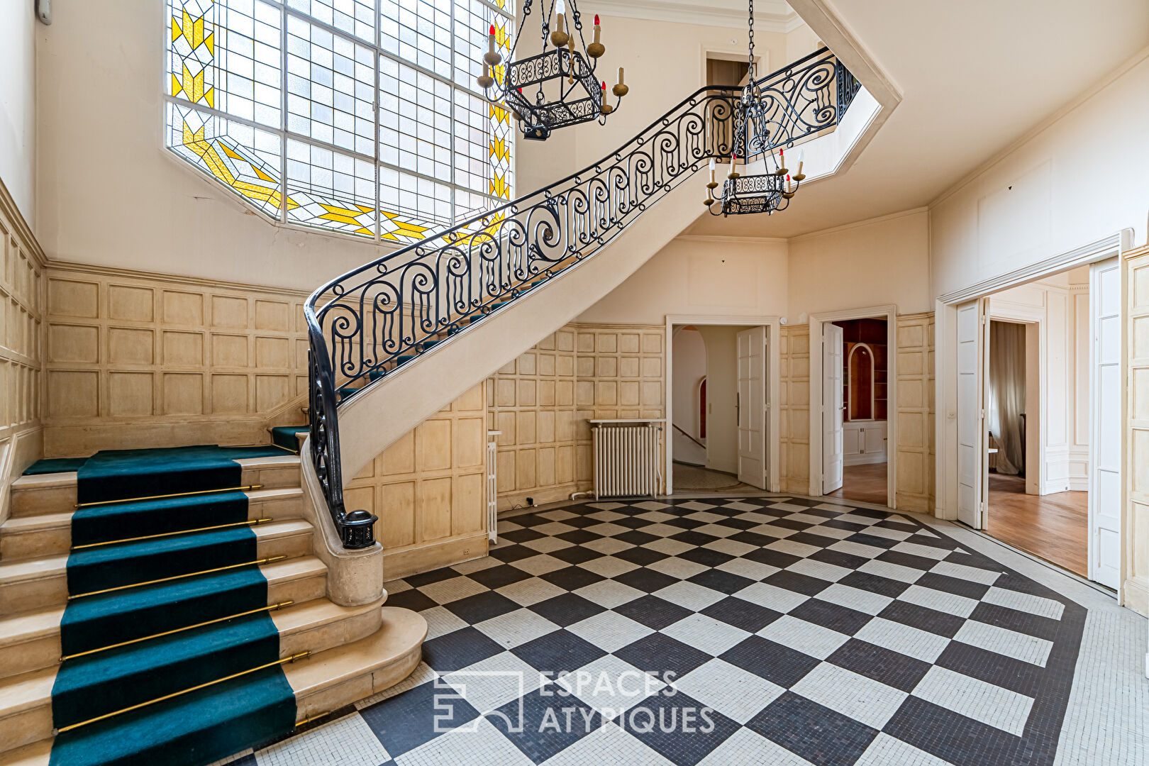 Duplex Art Déco aux volumes généreux à l&rsquo;Entrée de la Villa Chaptal