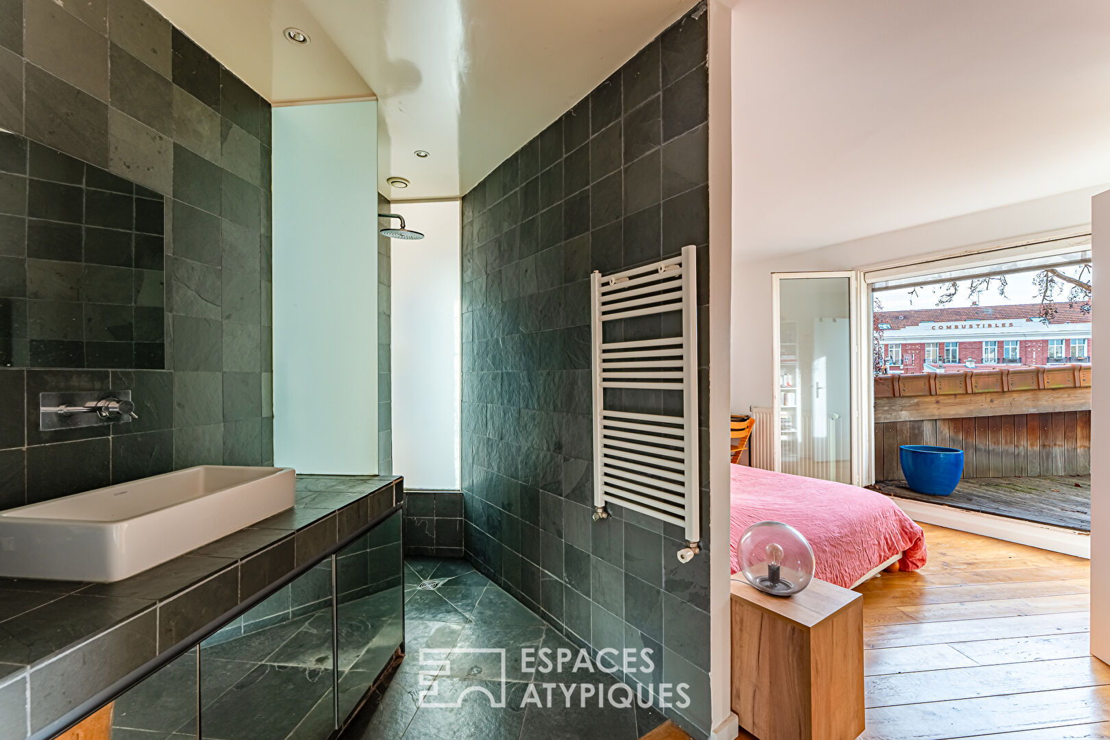 Maison d&rsquo;architecte et son jardin exposé sud au coeur de Malakoff