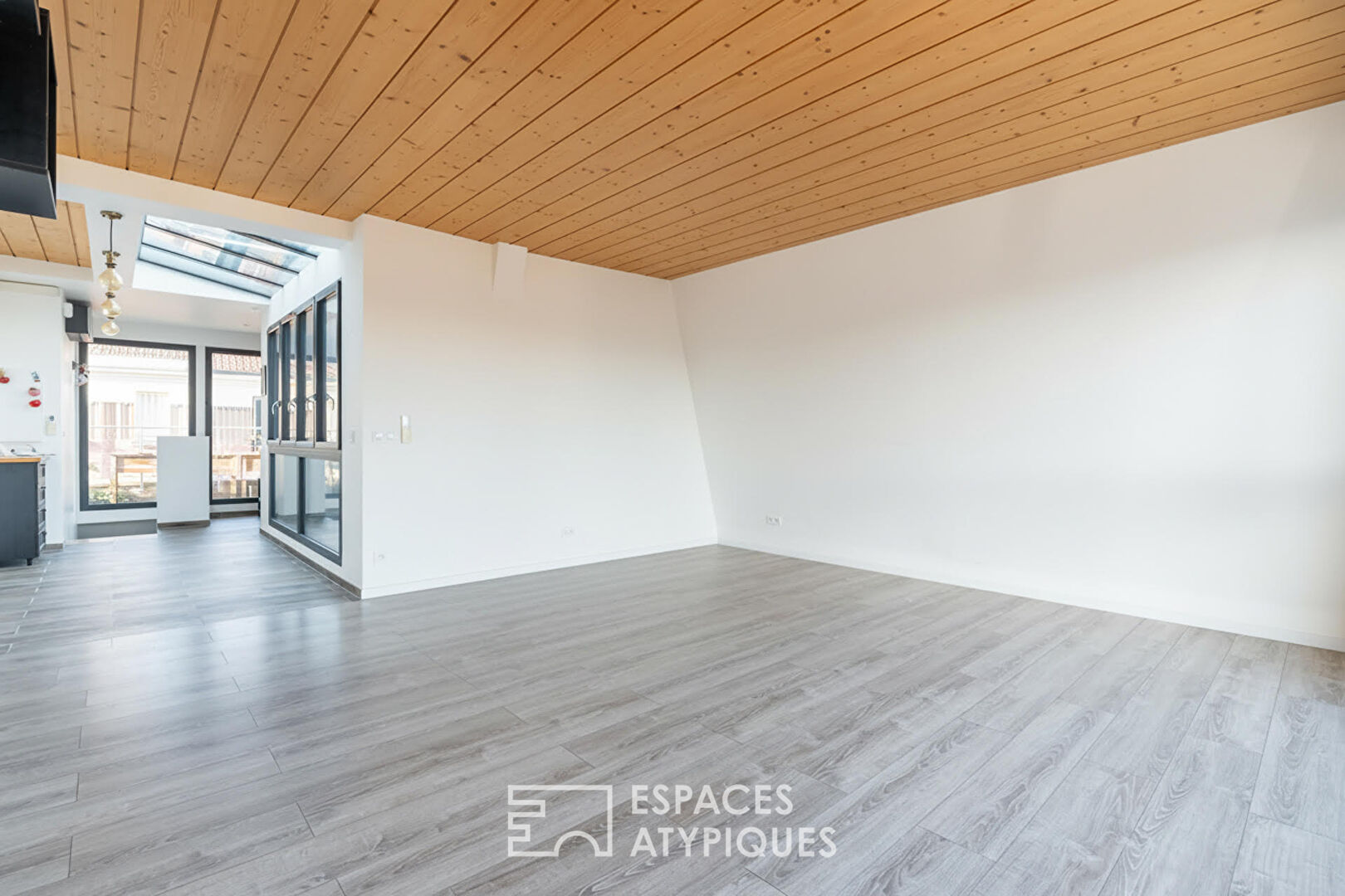 Penthouse rare à Boulogne-Billancourt, entre ciel, lumière et Tour Eiffel