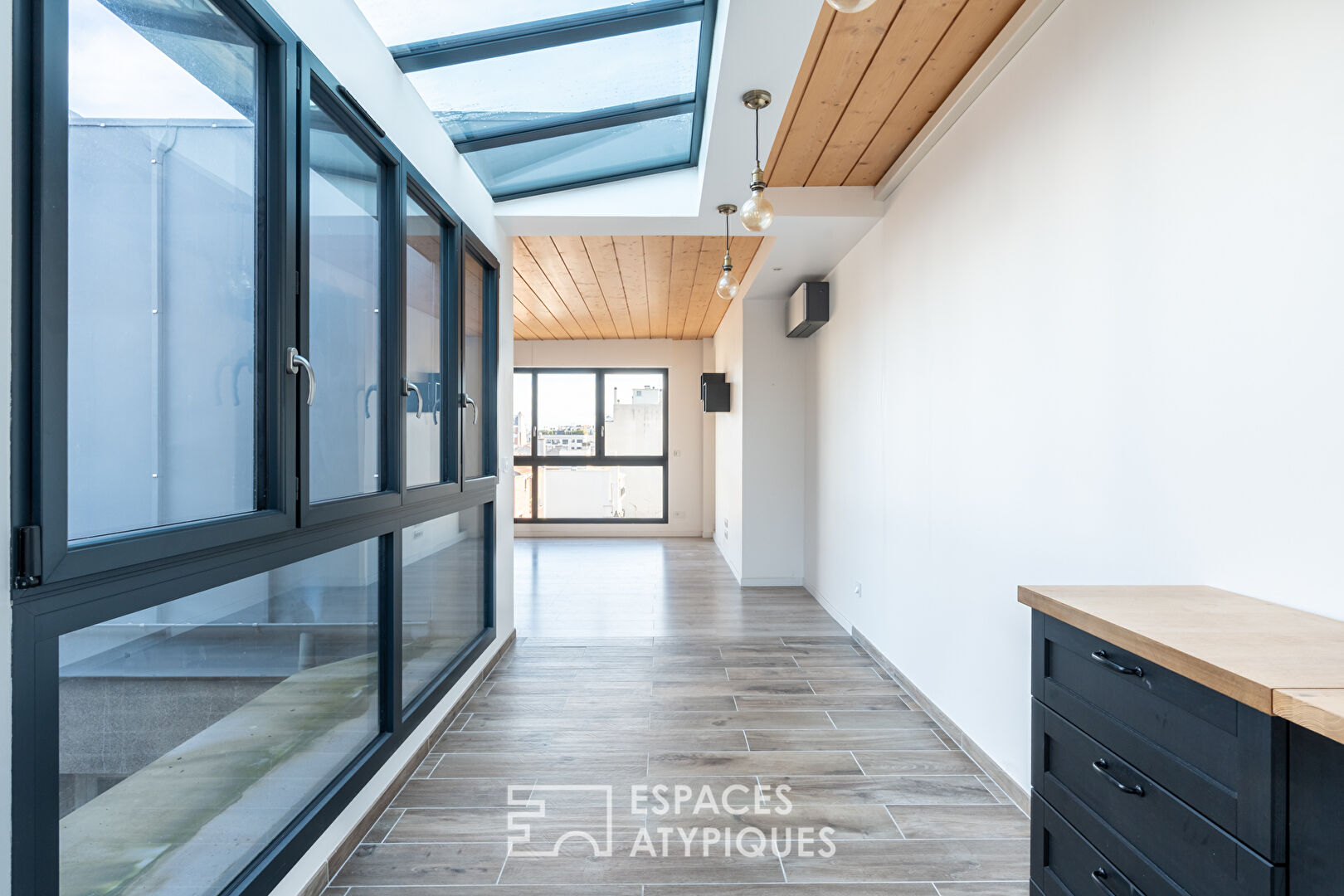 Penthouse rare à Boulogne-Billancourt, entre ciel, lumière et Tour Eiffel