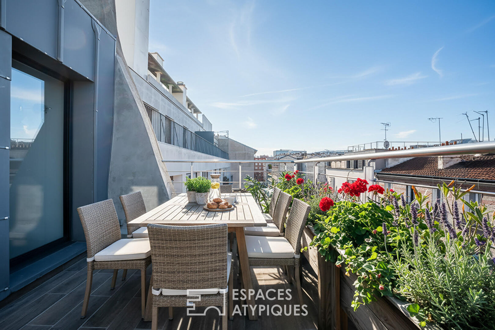 Penthouse rare à Boulogne-Billancourt, entre ciel, lumière et Tour Eiffel