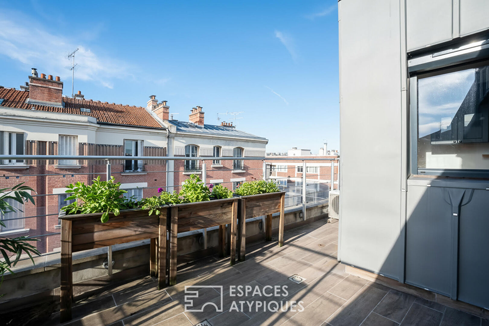 Penthouse rare à Boulogne-Billancourt, entre ciel, lumière et Tour Eiffel