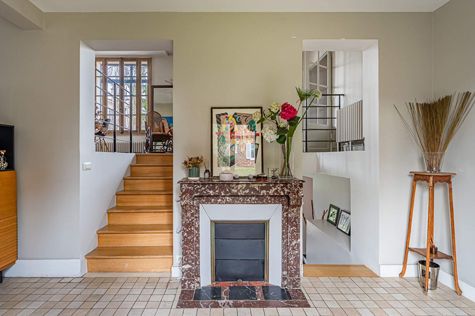 Meulière familiale confidentielle, à l&rsquo;abri des regards