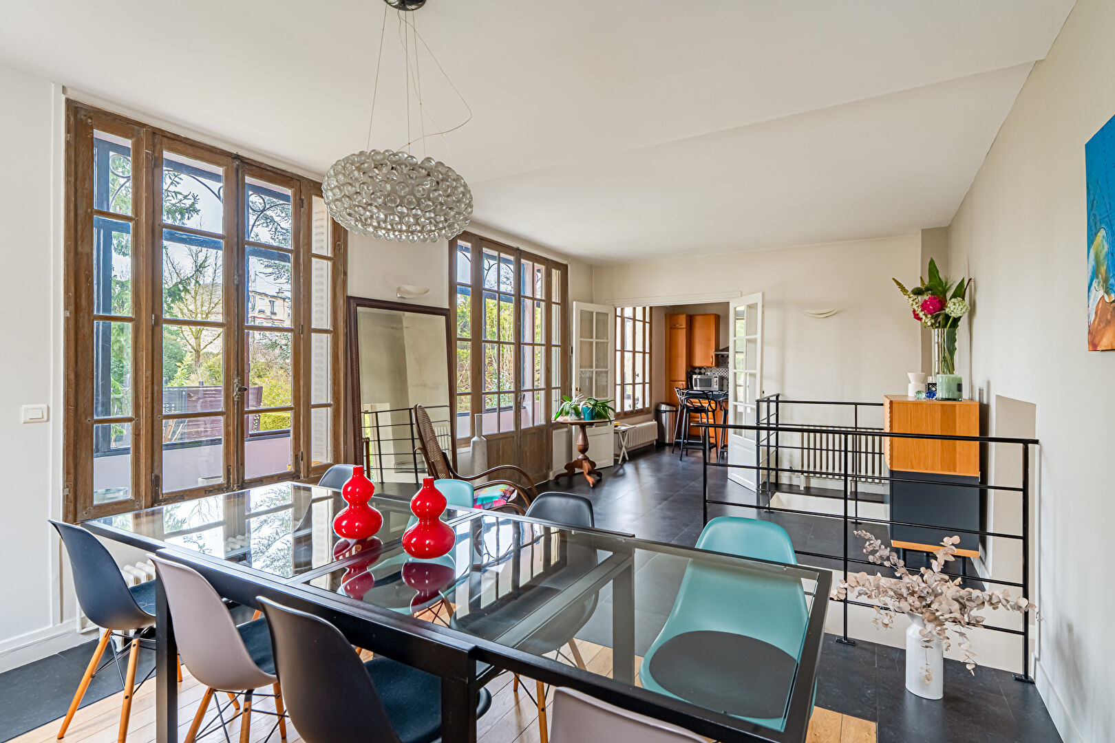 Meulière familiale confidentielle, à l&rsquo;abri des regards