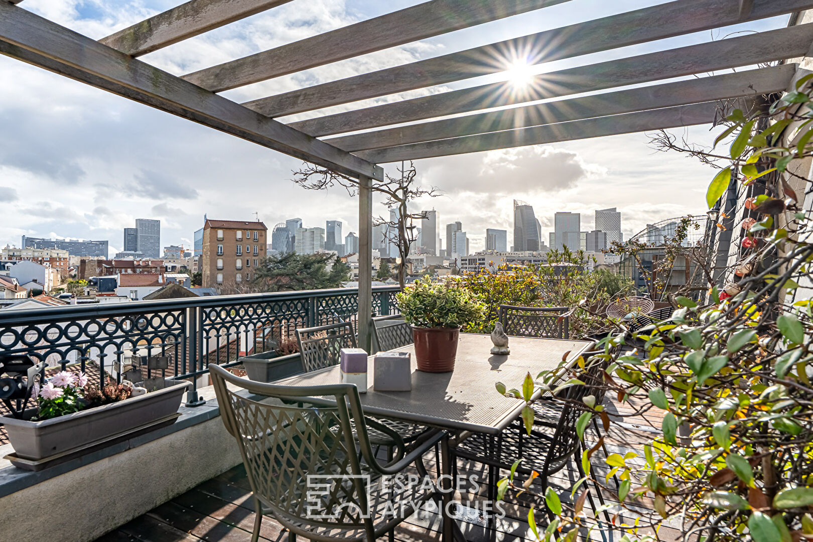 Appartement familial avec terrasse et vue dégagée dans le Triangle d&rsquo;Or