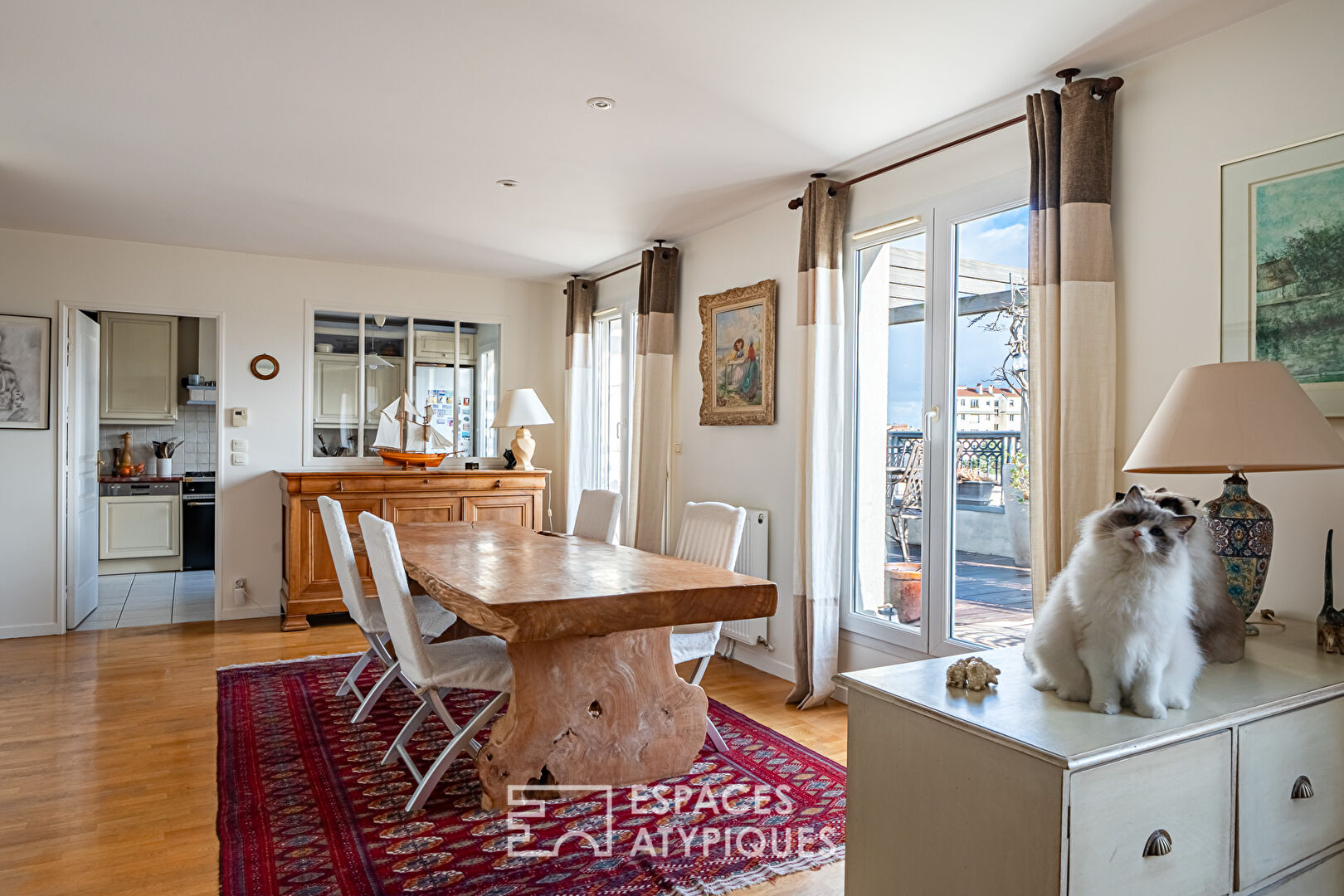 Appartement familial avec terrasse et vue dégagée dans le Triangle d&rsquo;Or