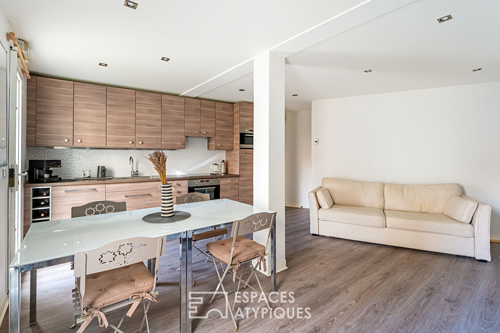 Duplex avec studio/atelier indépendant dans le centre-ville de Sèvres