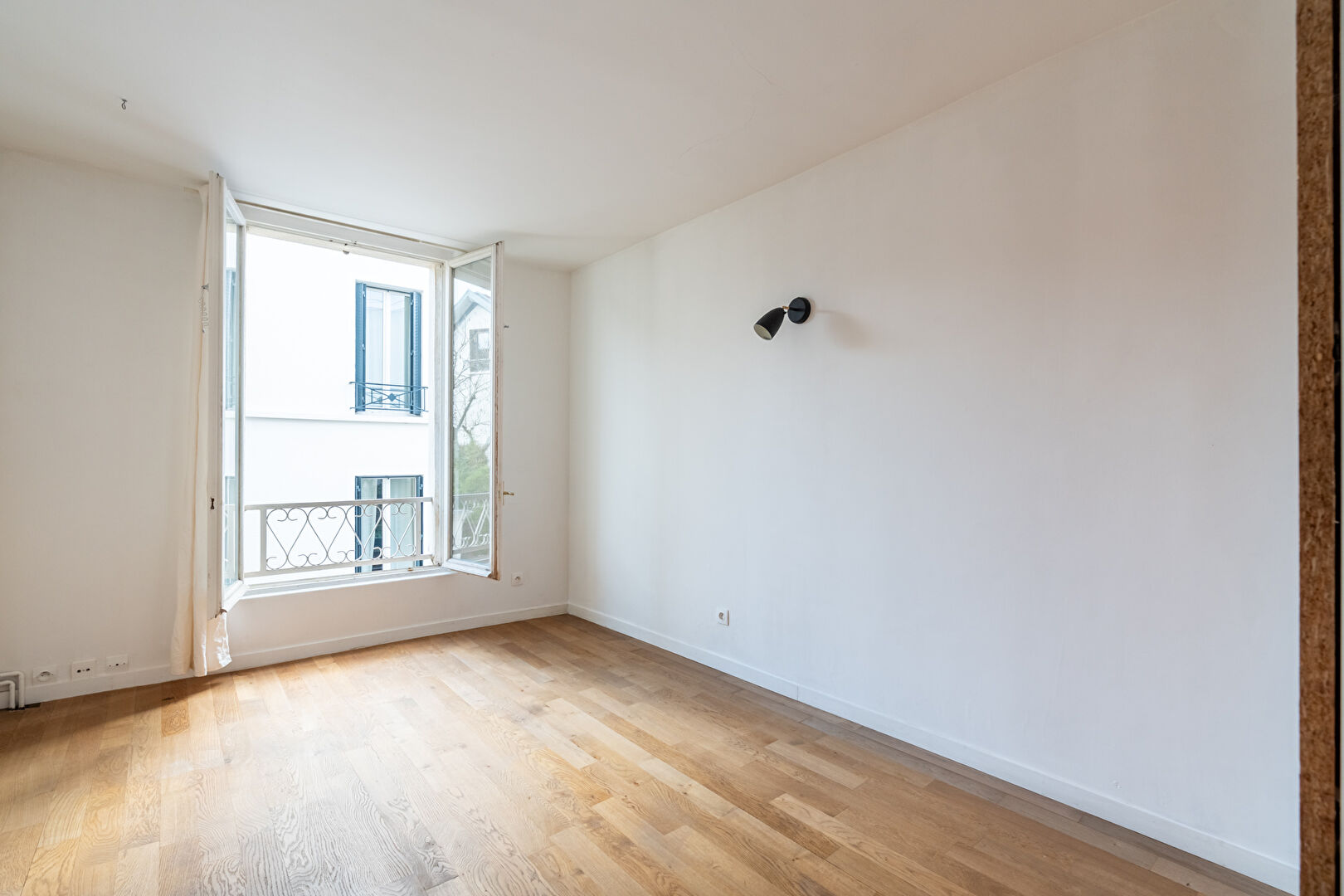 Maison de ville avec toit-terrasse et vue panoramique, quartier Bac