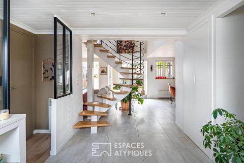 Renovated townhouse with a tree-lined patio in the heart of the Labouret district