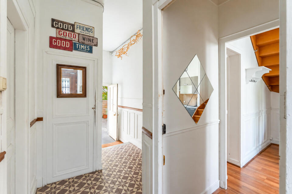 Triplex atypique comme une maisonnette carrefour des Bourguignons