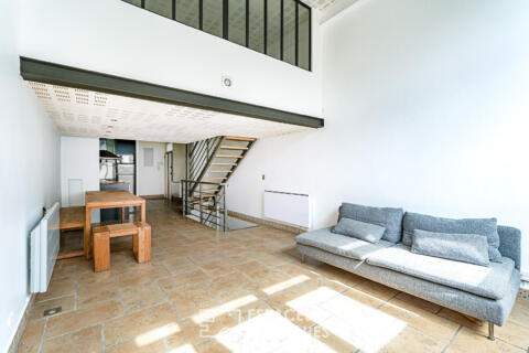 Loft en triplex au cachet industriel au coeur de Montrouge