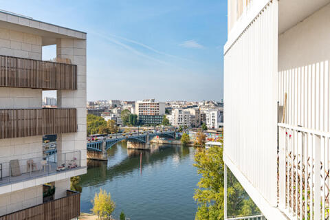 Appartement d&rsquo;architecte avec balcon vue Seine au dernier étage