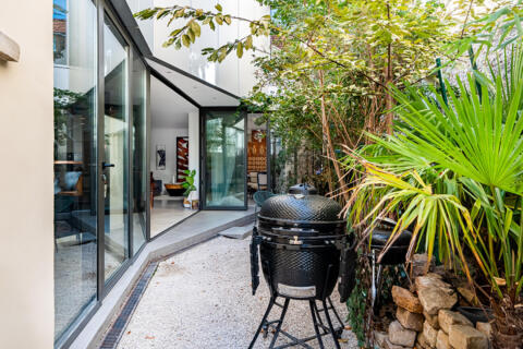 Maison de caractère avec extension contemporaine dans le centre-ville de Clamart