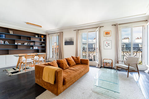 Appartement d&rsquo;architecte mêlant matières nobles et vues dégagées.