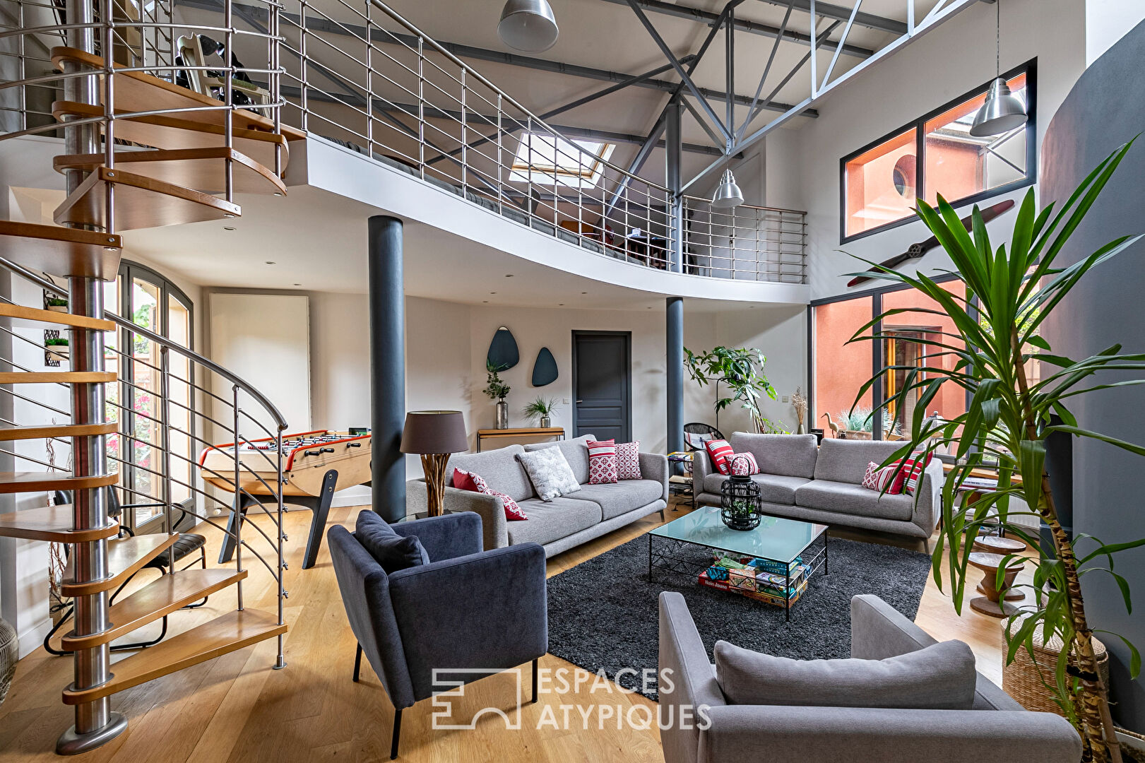 Ancien garage transformé en Loft avec jardin paysagé