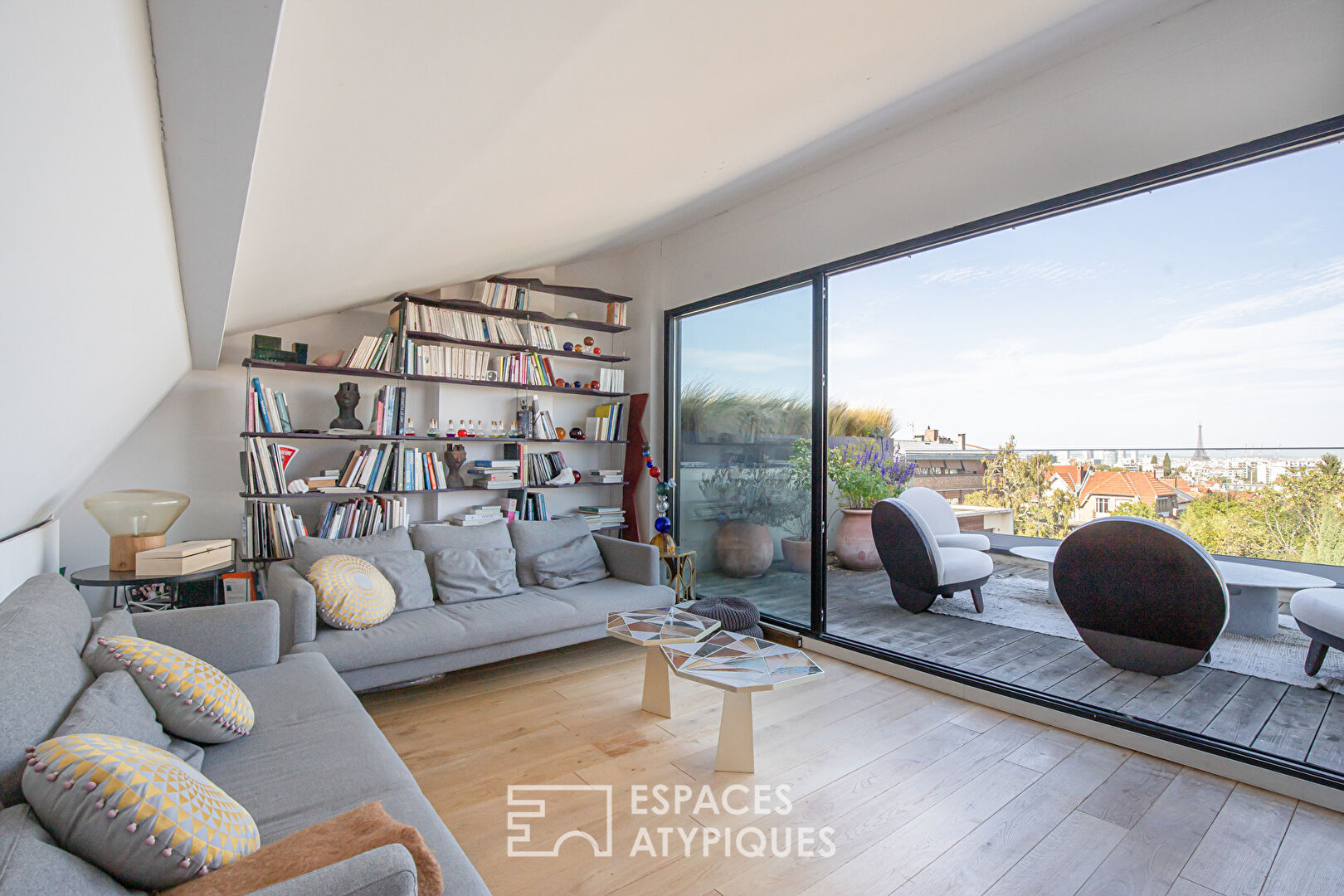 Maison d’architecte avec vue panoramique sur la Tour Eiffel