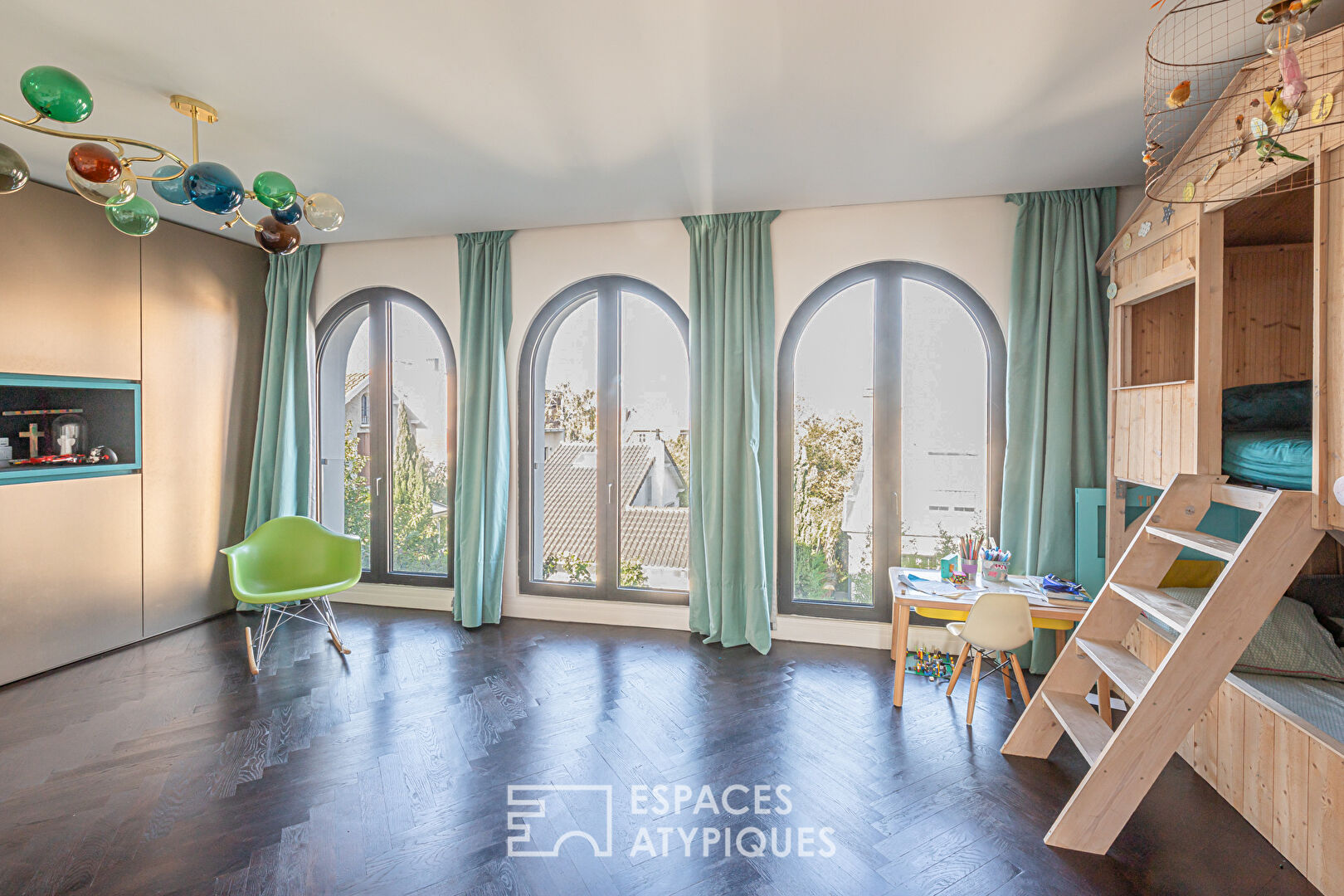Maison d’architecte avec vue panoramique sur la Tour Eiffel