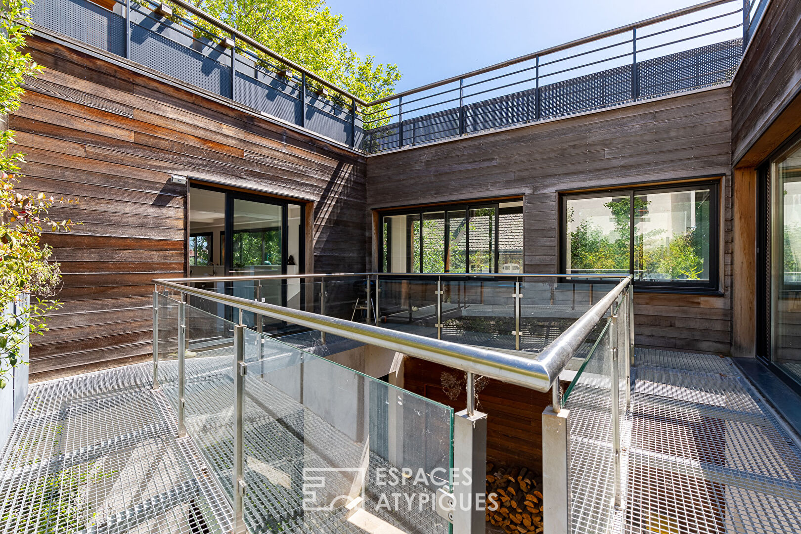 Contemporary architect-designed house with terraces in Montrouge