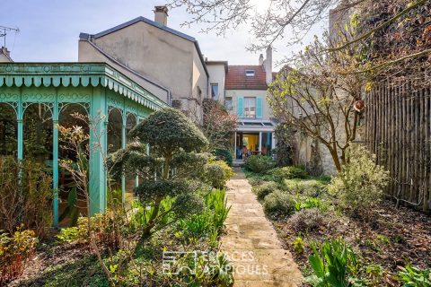Atypical old house in the town center of Rueil-Malmaison with its Eiffel veranda