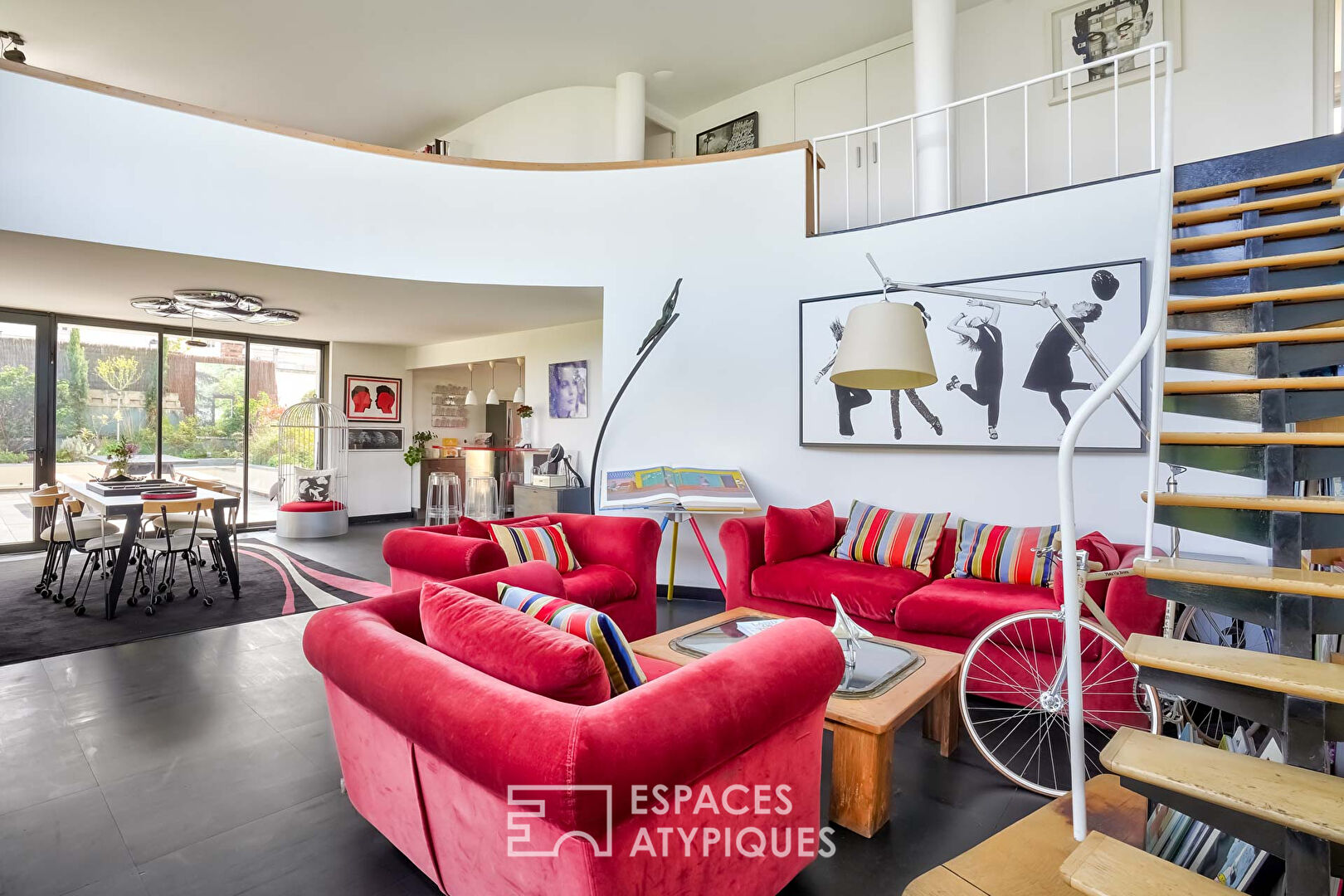 Duplex with terrace designed by architect Henri Pottier in the heart of the Princes district
