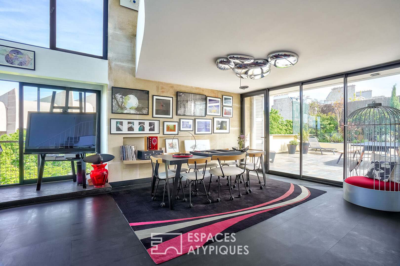 Duplex with terrace designed by architect Henri Pottier in the heart of the Princes district