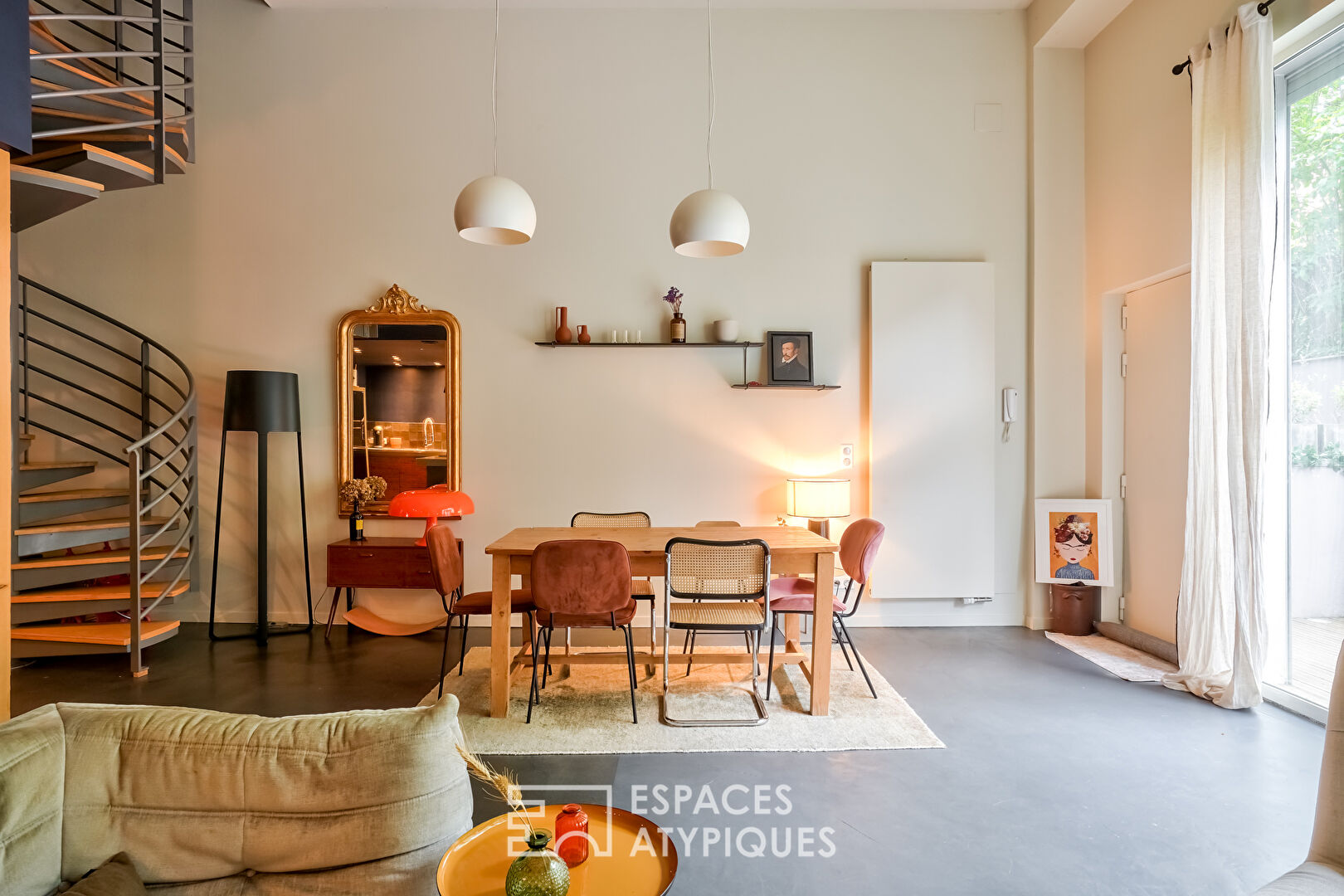 Loft en triplex et sa terrasse dans une ancienne imprimerie