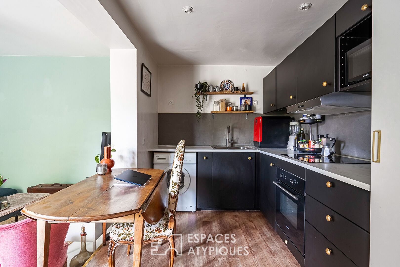 Pretty two-room apartment with terrace, a stone’s throw from the Issy RER