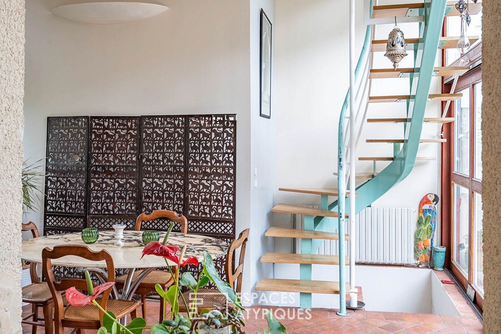 Maison familiale bardage bois et son annexe à Issy-les-Moulineaux