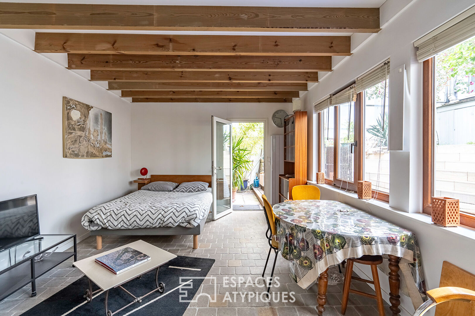 Maison familiale bardage bois et son annexe à Issy-les-Moulineaux