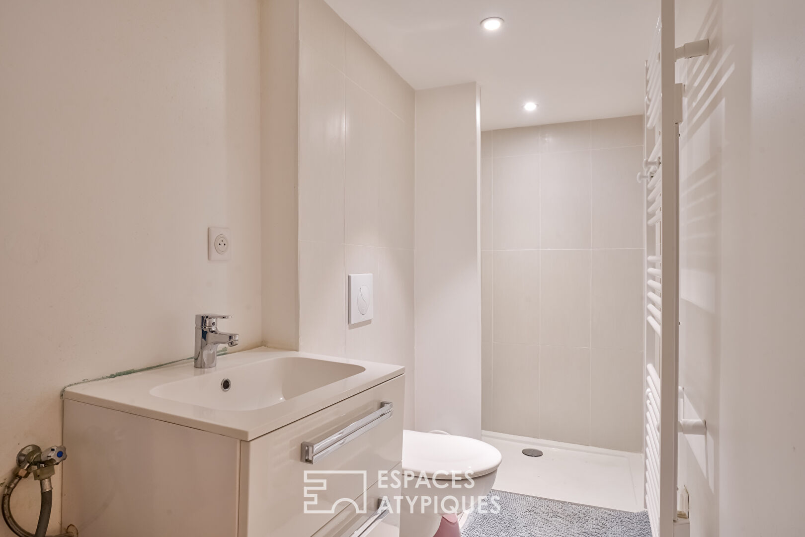 Beautifully renovated duplex with terrace