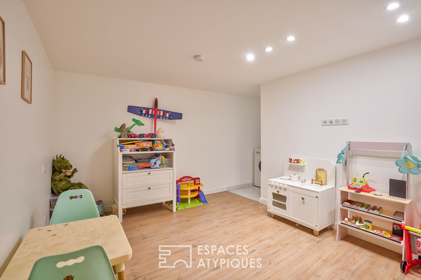 Beautifully renovated duplex with terrace