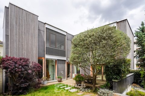 Architect’s house in a green setting