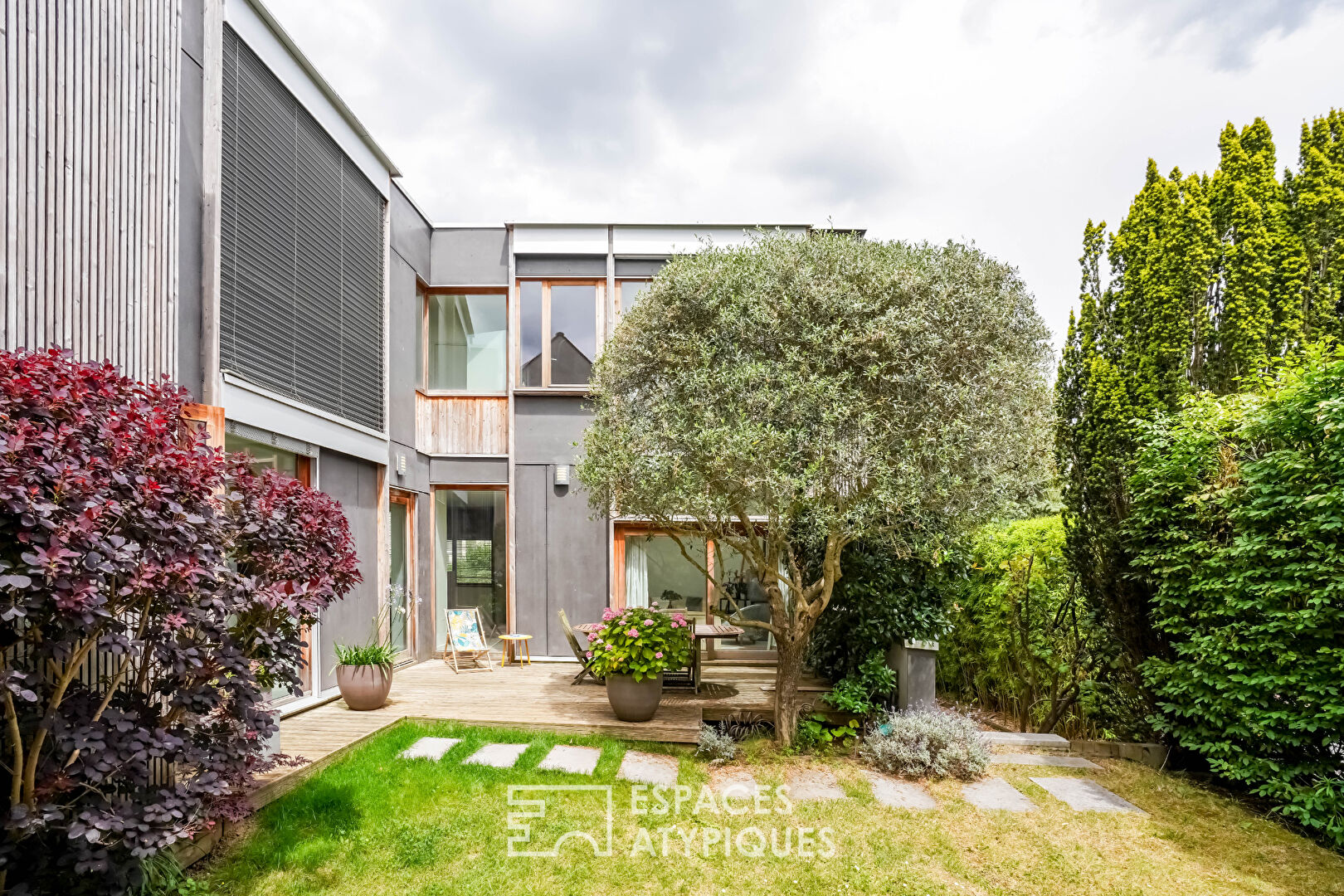 Architect’s house in a green setting