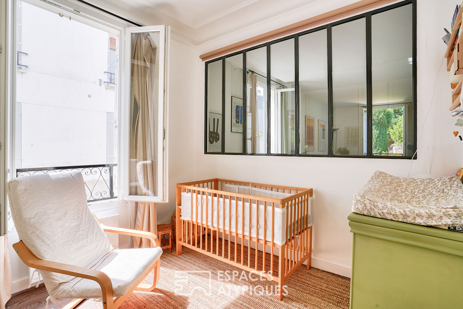 Duplex with private garden in the Bac district