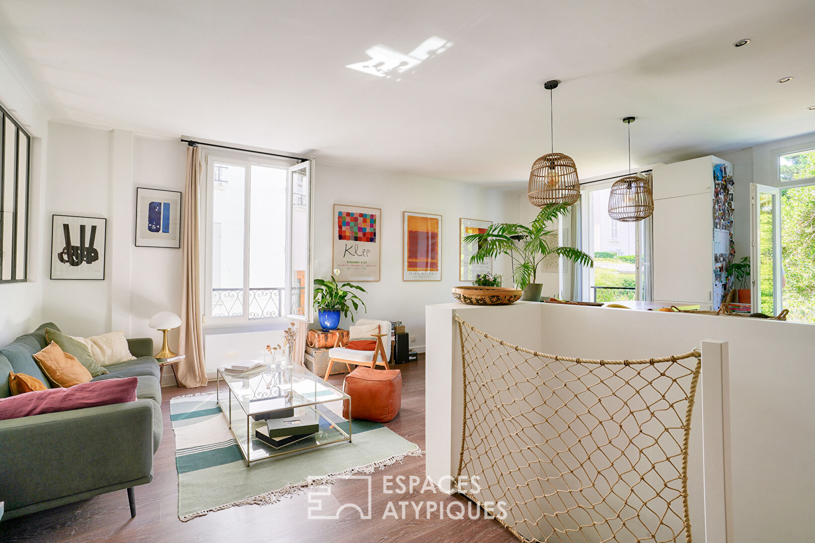 Duplex with private garden in the Bac district