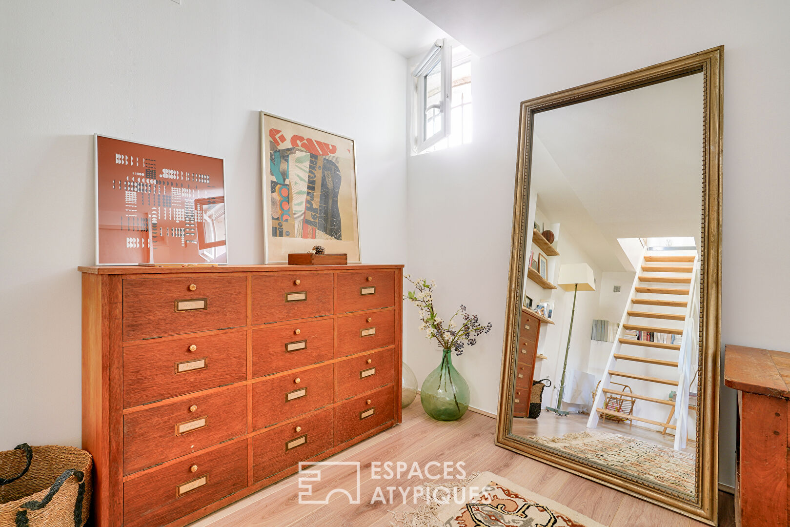 Duplex with private garden in the Bac district