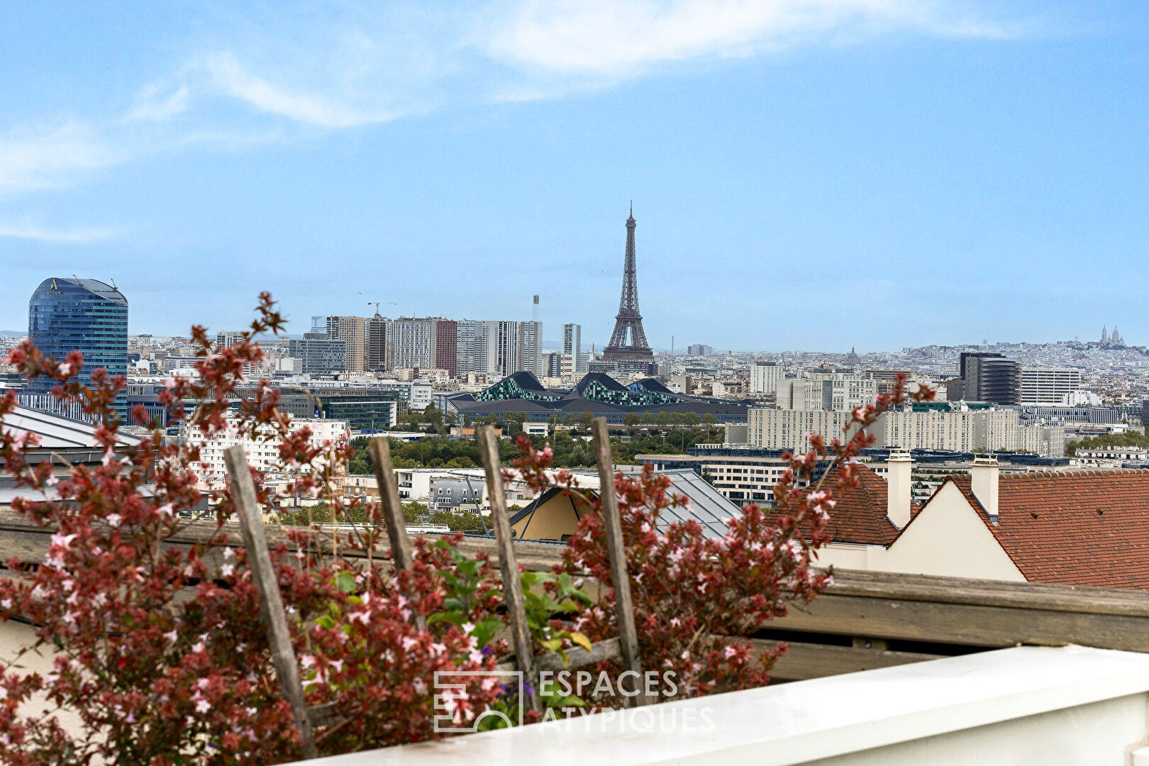 Maison d’architecte avec jardin et toit-terrasse vue Tour Eiffel à Issy-les-Moulineaux