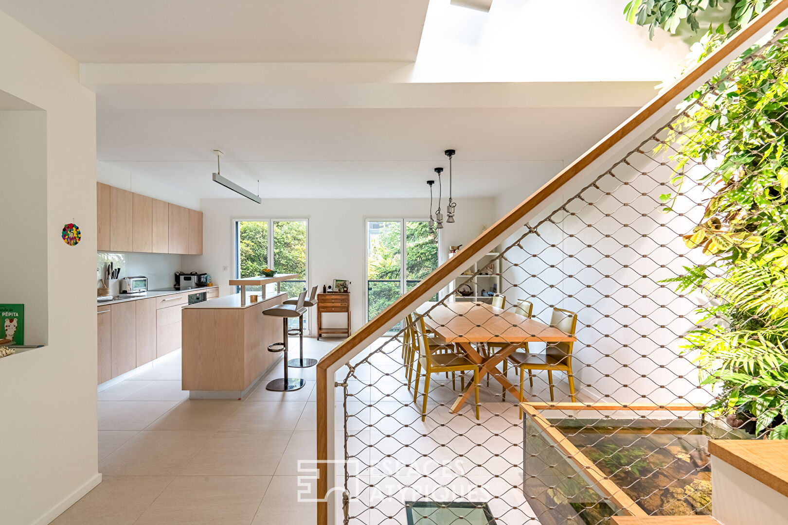 Maison d’architecte avec jardin et toit-terrasse vue Tour Eiffel à Issy-les-Moulineaux
