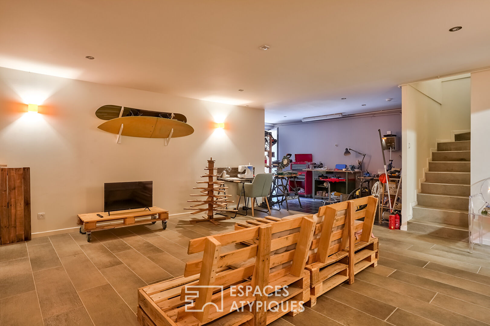 Maison d’architecte et son jardin dans une impasse privée
