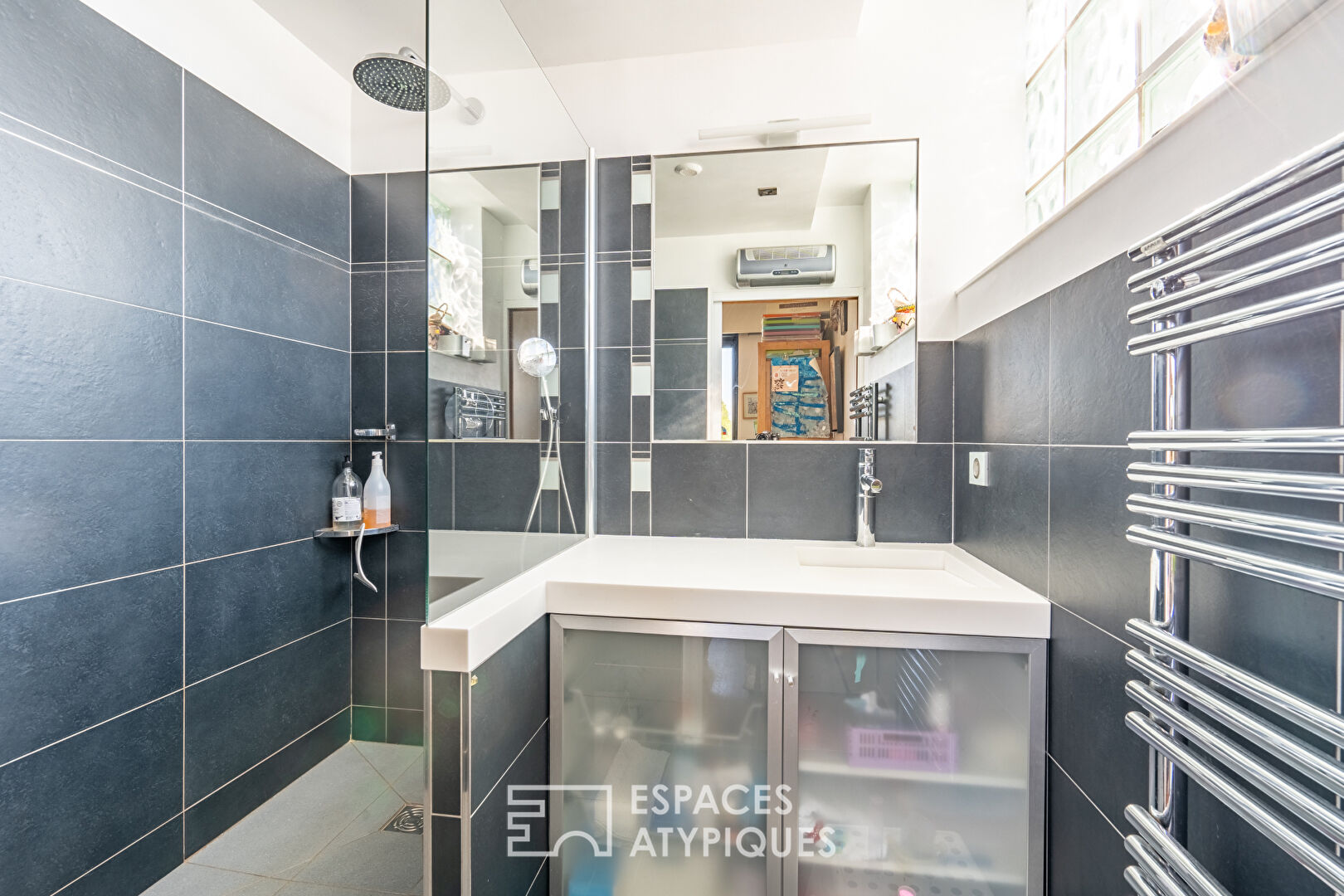 Appartement Loft contemporain avec jardin partagé