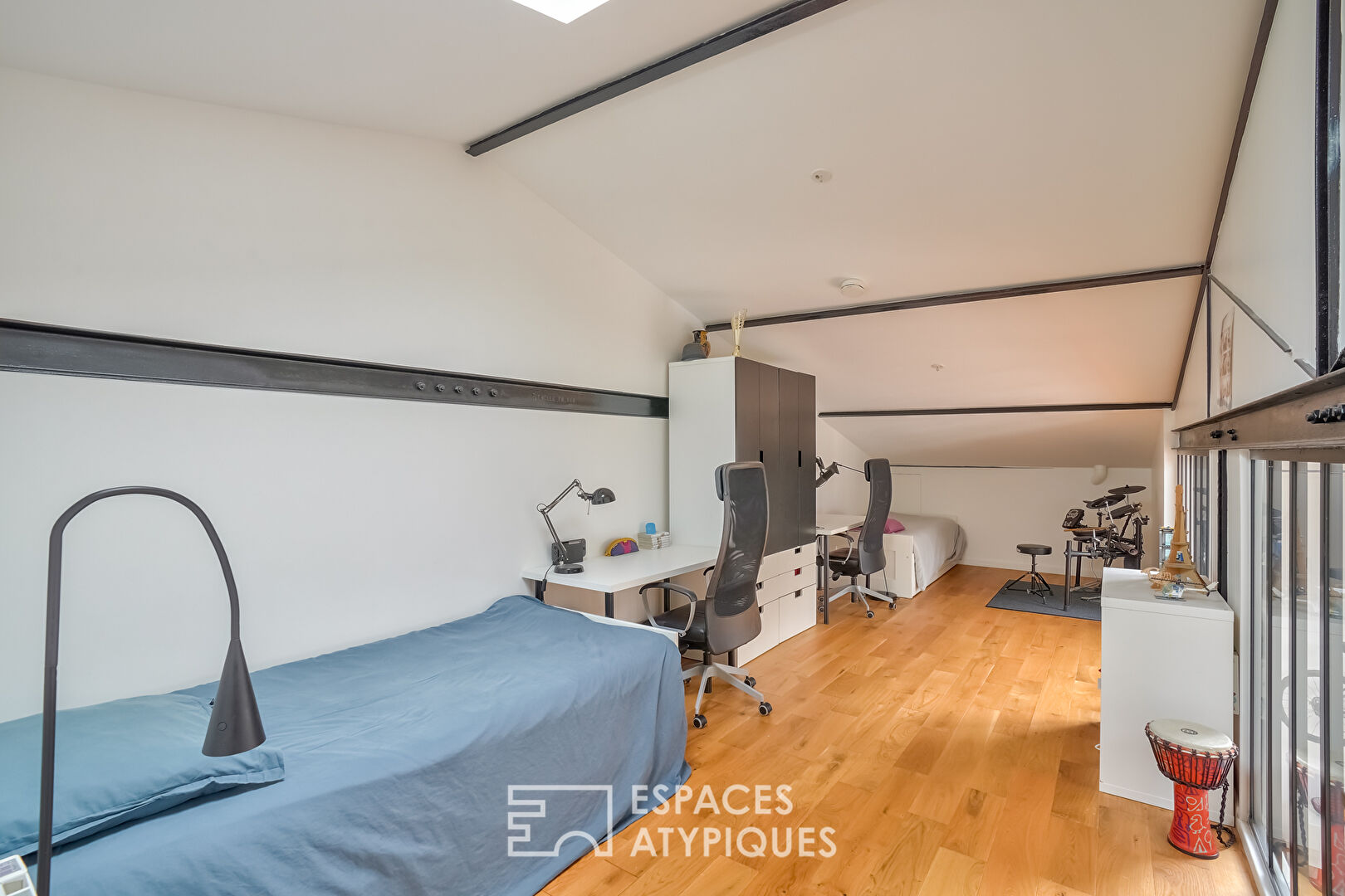 Loft avec terrasse à la gare de Courbevoie