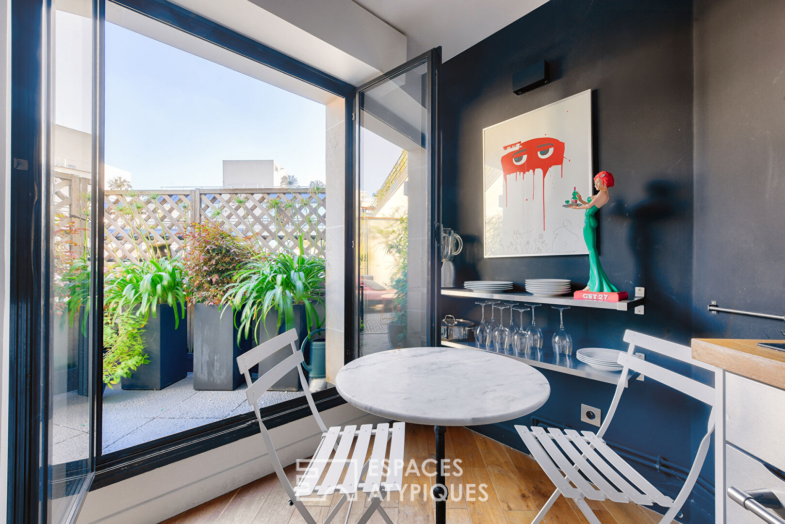 Contemporary spirit on a high floor with terrace