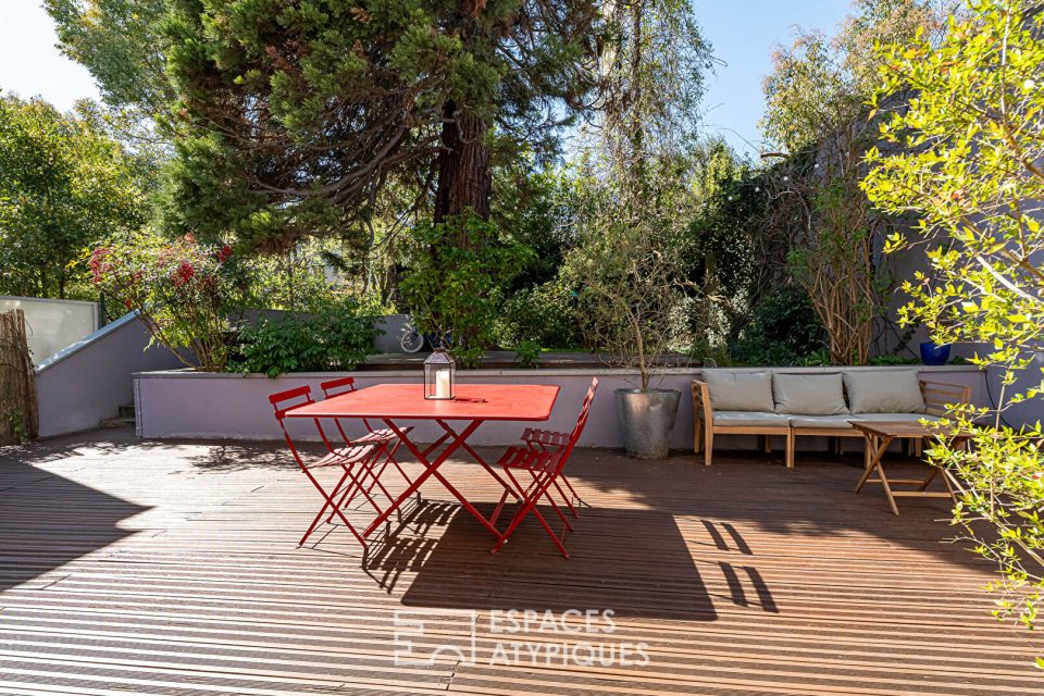 Duplex lumineux et son jardin, à Bagneux