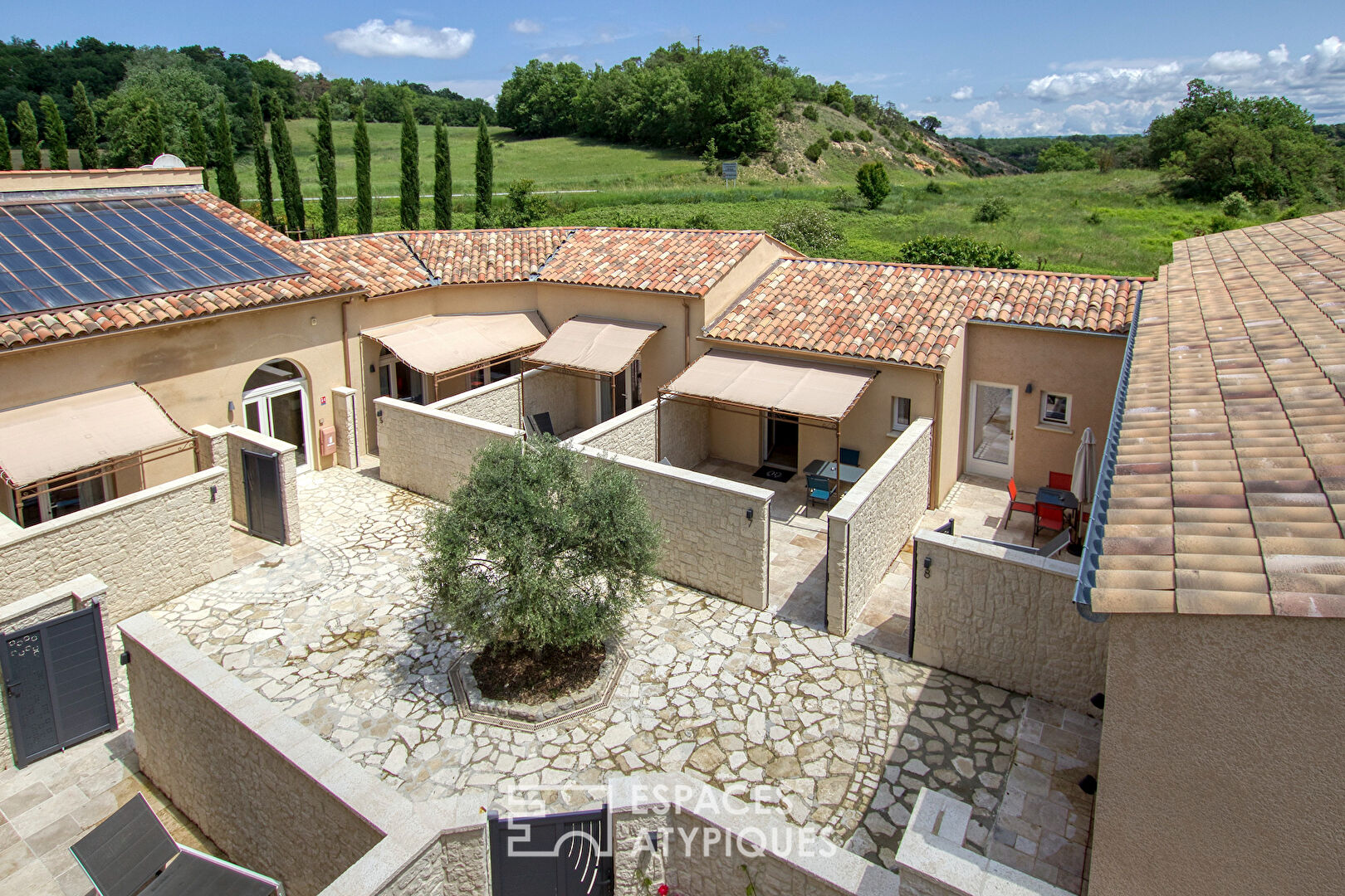 Domaine hôtelier en Provence, entièrement rénové