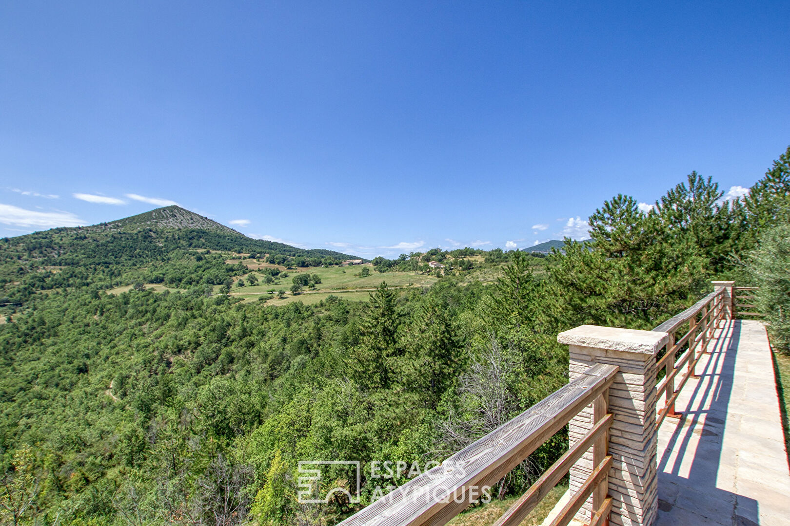 House with panoramic view