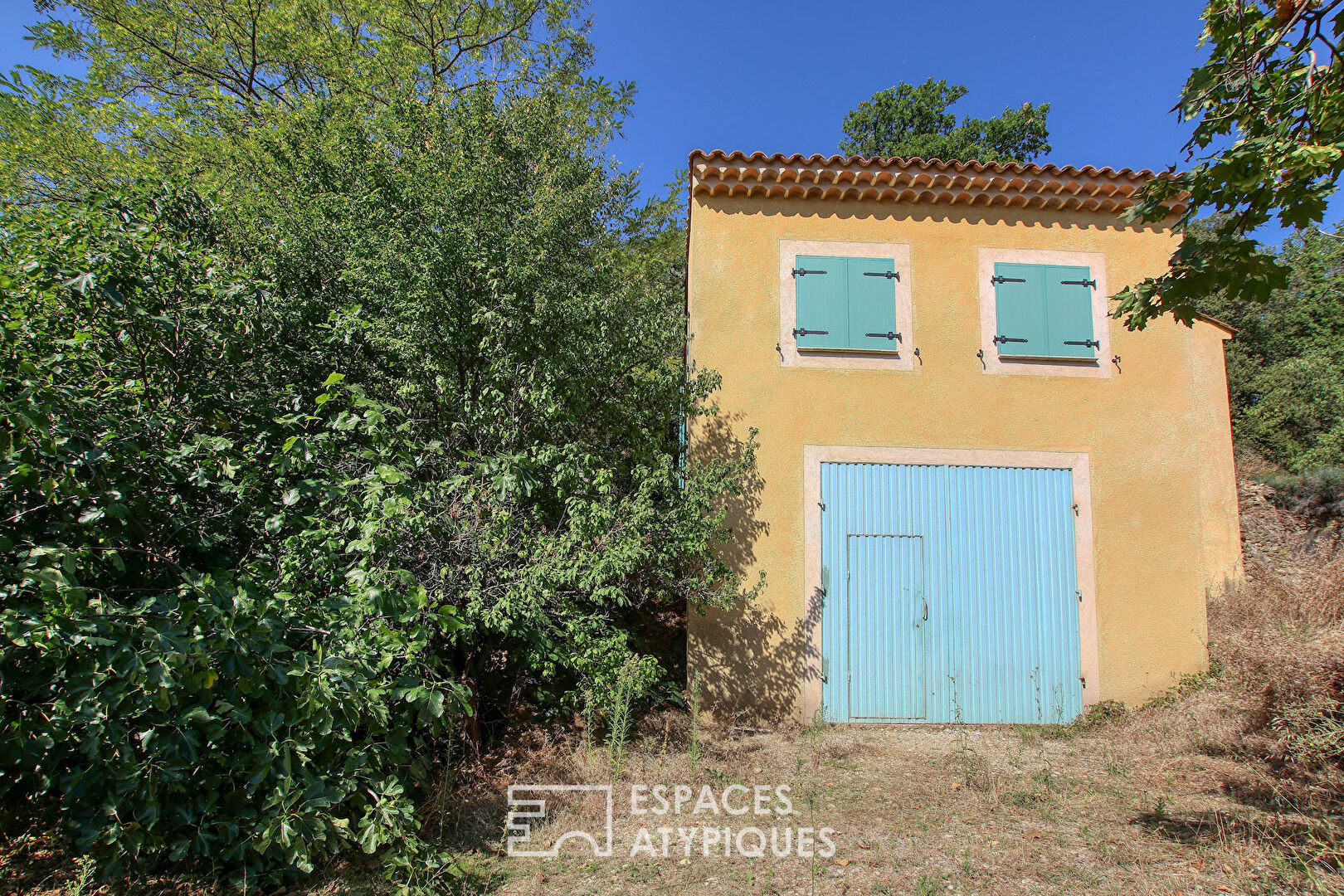 Maison familiale avec piscine et vue